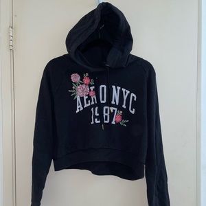 Black size L “Aeropostale” cropped hoodie